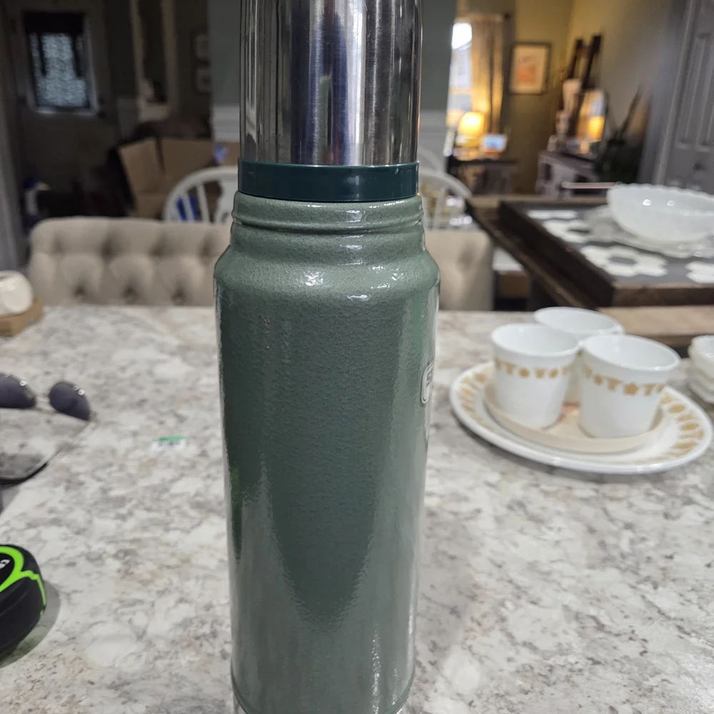 Vintage Stanley Aladdin Classic Green Vacuum Bottle Thermos - Green 1qt - Picture 4 of 12